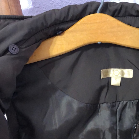 Brown Puffer Vest - Picture 4 of 5